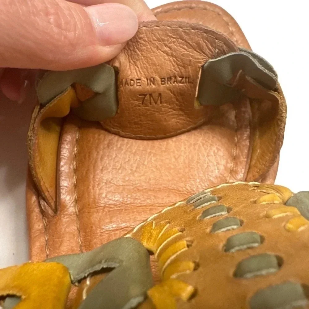 Nurture **RARE ** Leather Tan Green Brown Open Toe Wedge Sandal size 7